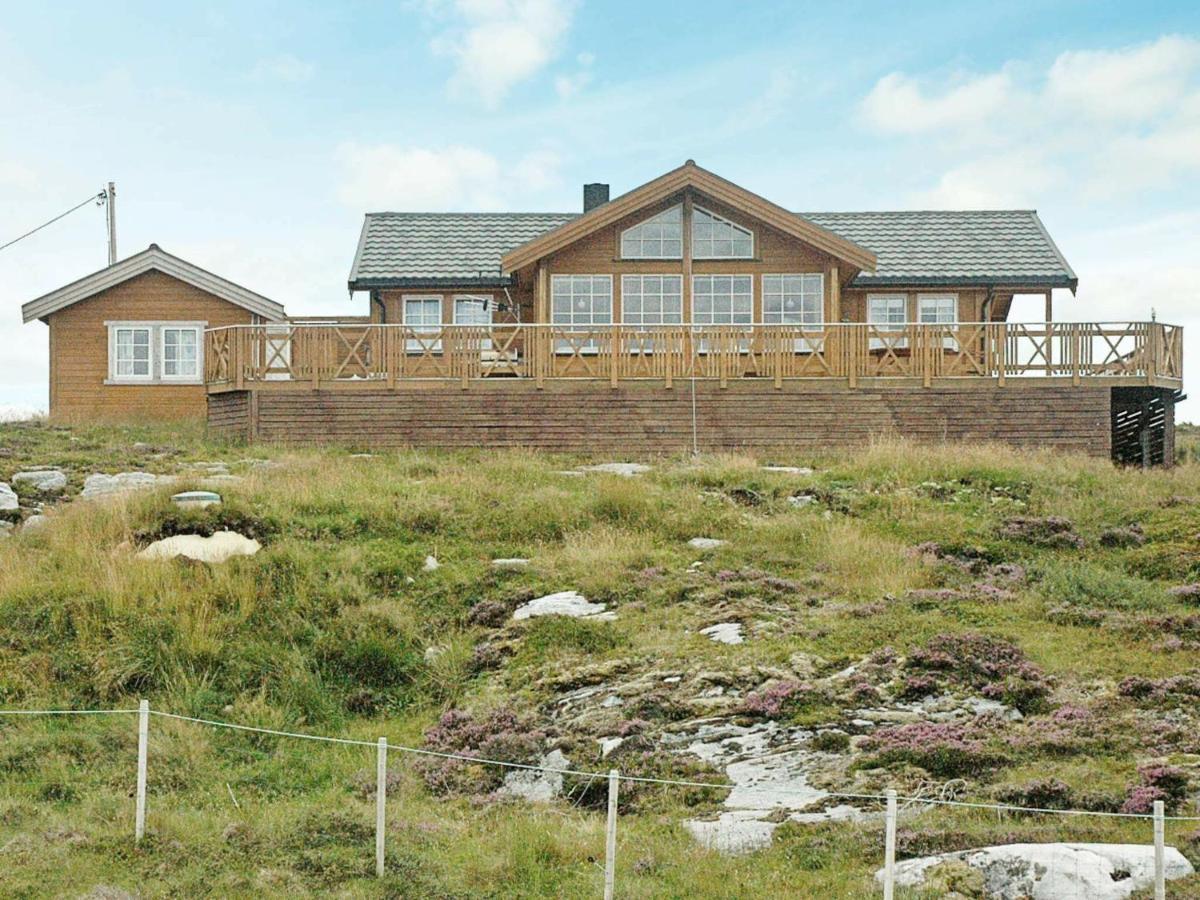 Three-Bedroom Holiday Home In Dyrvik Tuvnes Quarto foto